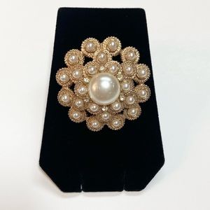 1973 Sarah Coventry Moonlight Faux Pearl Rhinestone Dome Brooch Pin